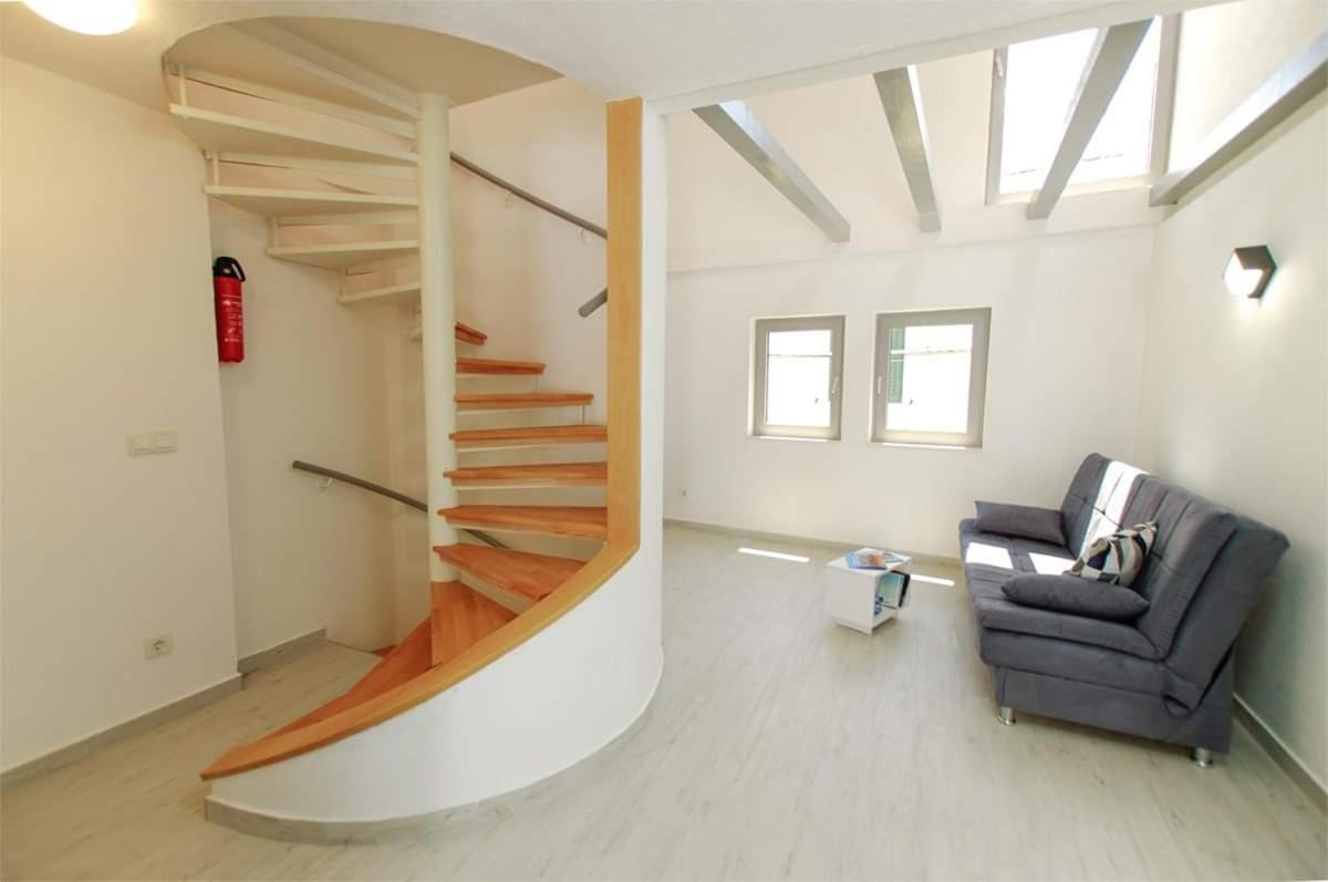 Markov Place Murter Extérieur photo
